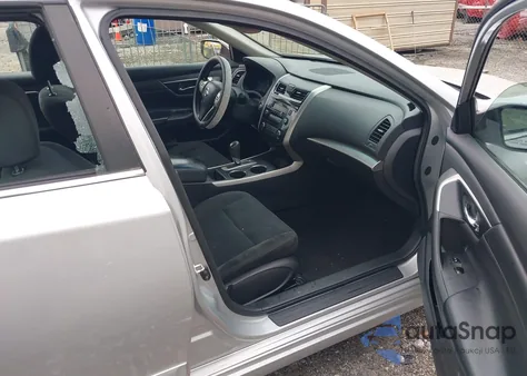 2015 Nissan Altima 2.5 S z USA, uszkodzony, nr VIN 1N4AL3AP3FC453339